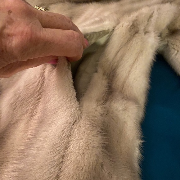 MINK: Tourmaline Authentic Silver Mink, Coat Full Length - Picture 7 of 13